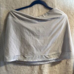 DSG white skort. Size XL.
